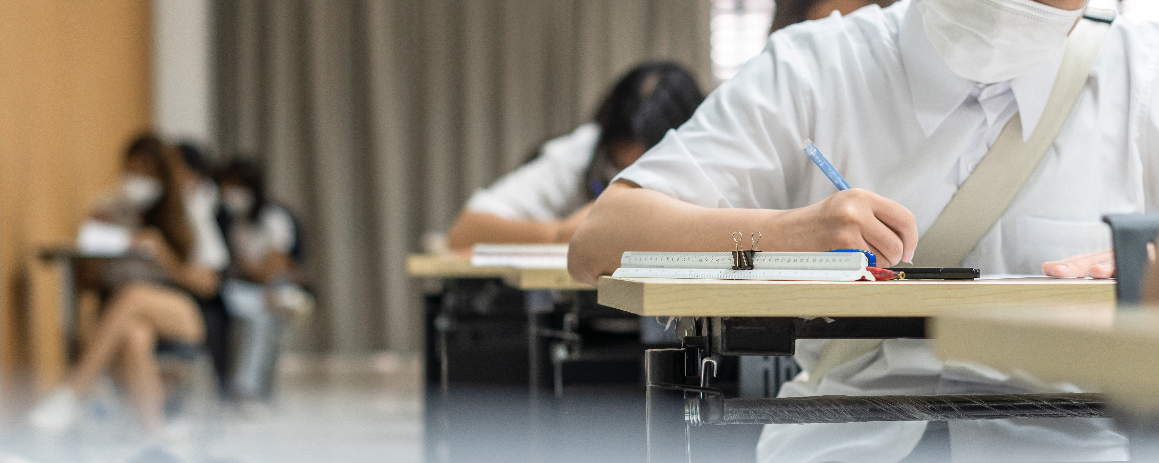 Elev eliminat de la BAC după ce i-a sunat telefonul la o avertizare RO-Alert de furtună