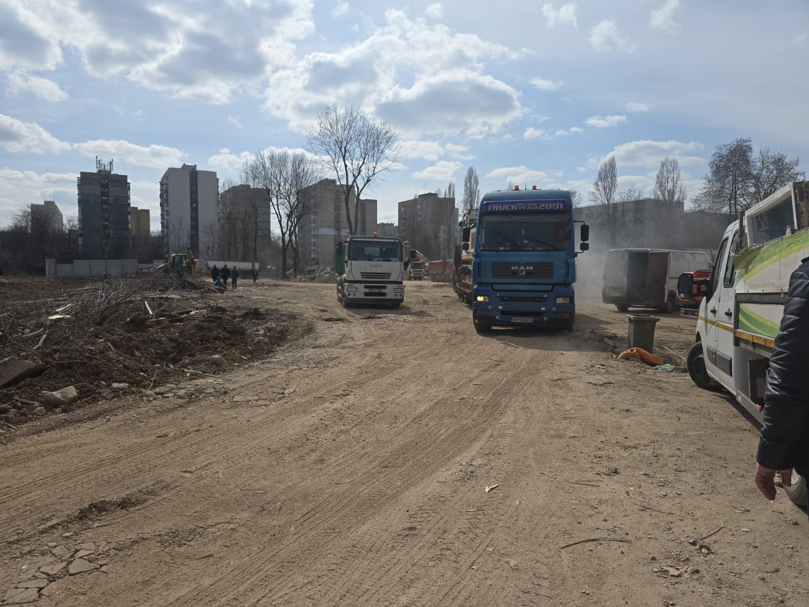 Control al Gărzii de Mediu la PMB, după valorile ridicate de poluare a aerului. Materialul antiderapant, printre posibile cauze