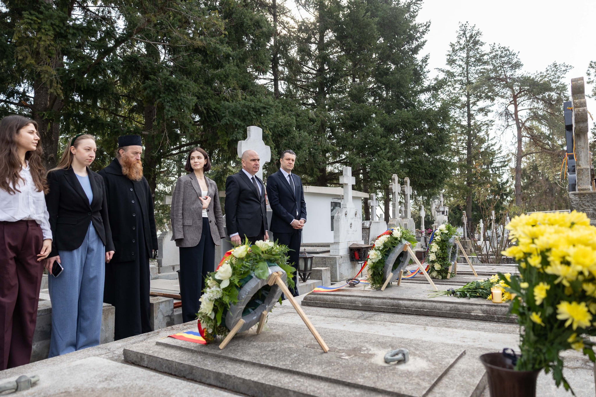 Premierul Ilie Bolojan a adus un omagiu martirilor care au făurit unirea Basarabiei cu România în 1918