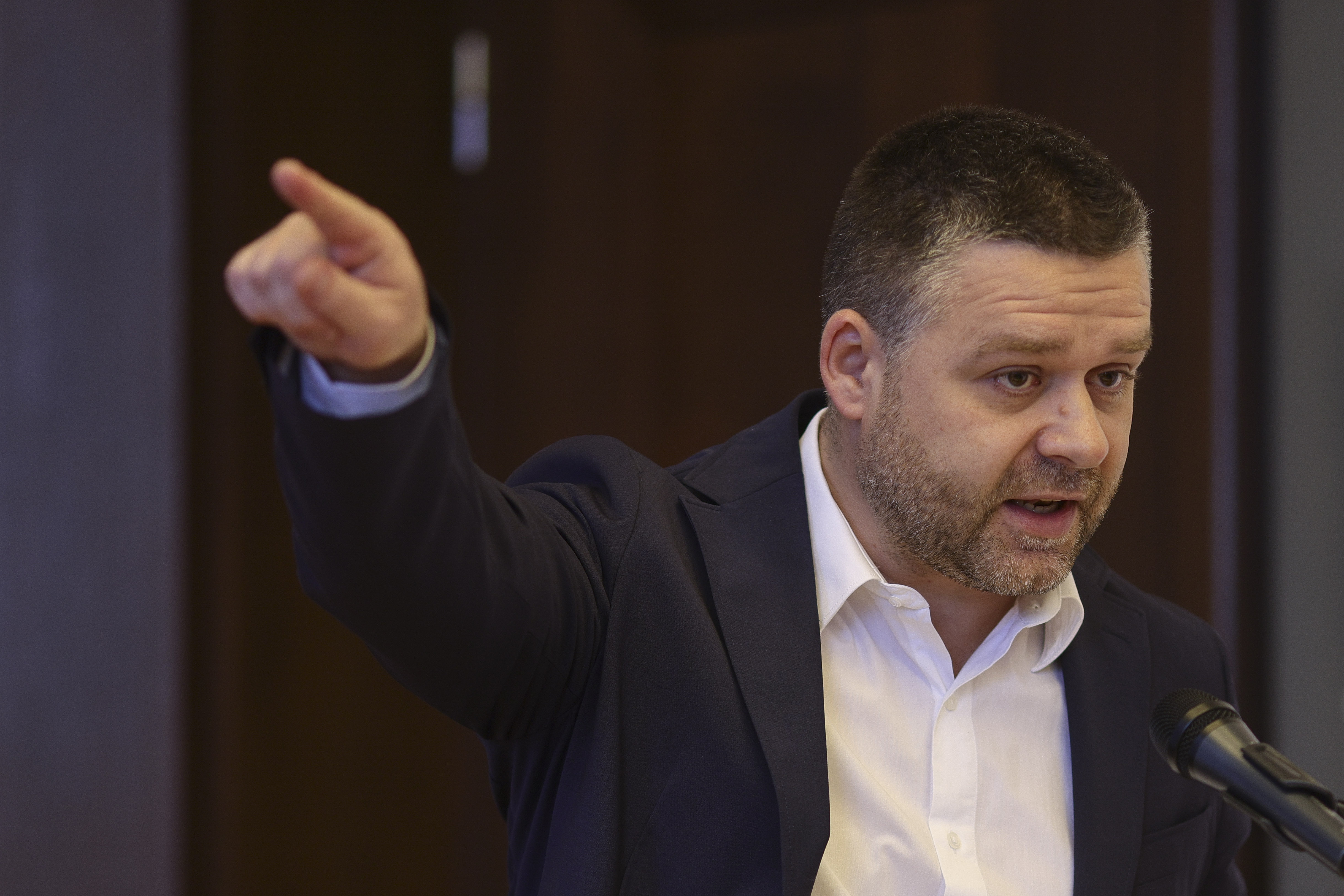 Ciprian Ciucu avertizează conducerea STB: „Luaţi deciziile pentru care sunteţi acolo şi sunteţi plătiţi. Dacă nu, plecaţi. Toţi!”