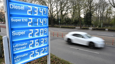 În Germania, carburanții au depășit pragul de 2 euro pe litru. Foto Profimedia