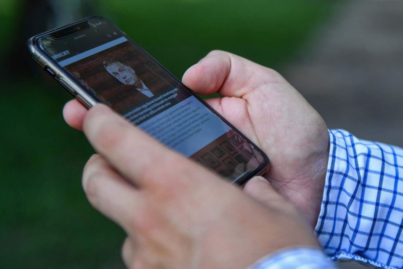 Avioanele guvernului Orban au adus în secret bani și obiecte de valoare din Rusia, potrivit unui jurnalist de investigație maghiar