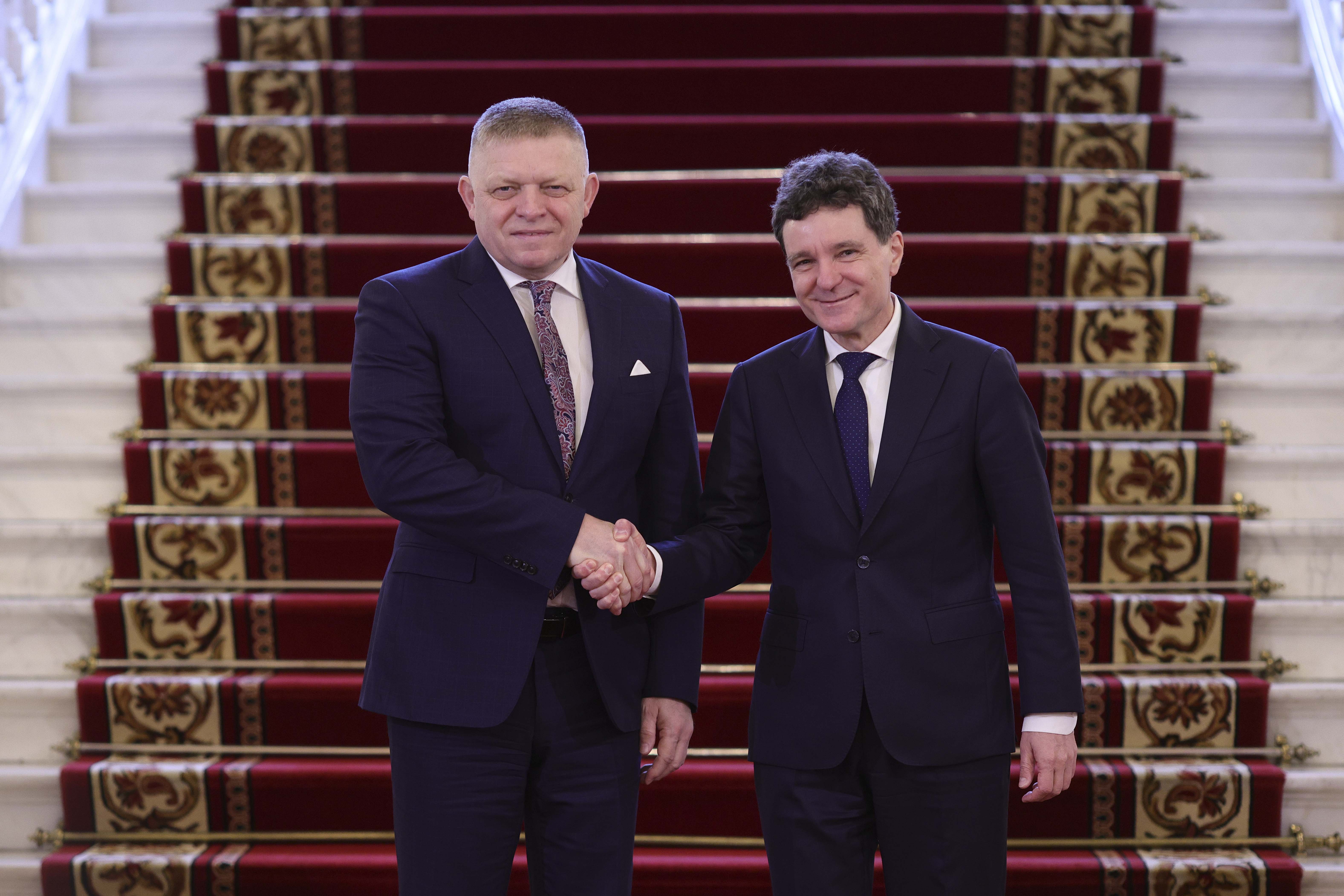 Premierul slovac, primit de Nicușor Dan la Palatul Cotroceni. Robert Fico va avea discuții cu Ilie Bolojan