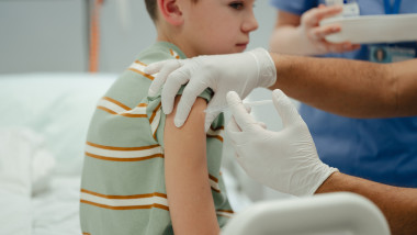 Ce vaccin se administrează la vârsta de 14 ani. Foto Getty Images