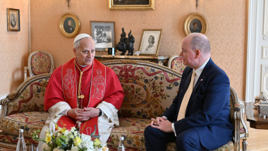 Entretien du pape Léon XIV avec le prince Albert II de Monaco au palais princier - Visite historique du pape Léon XIV à Monaco