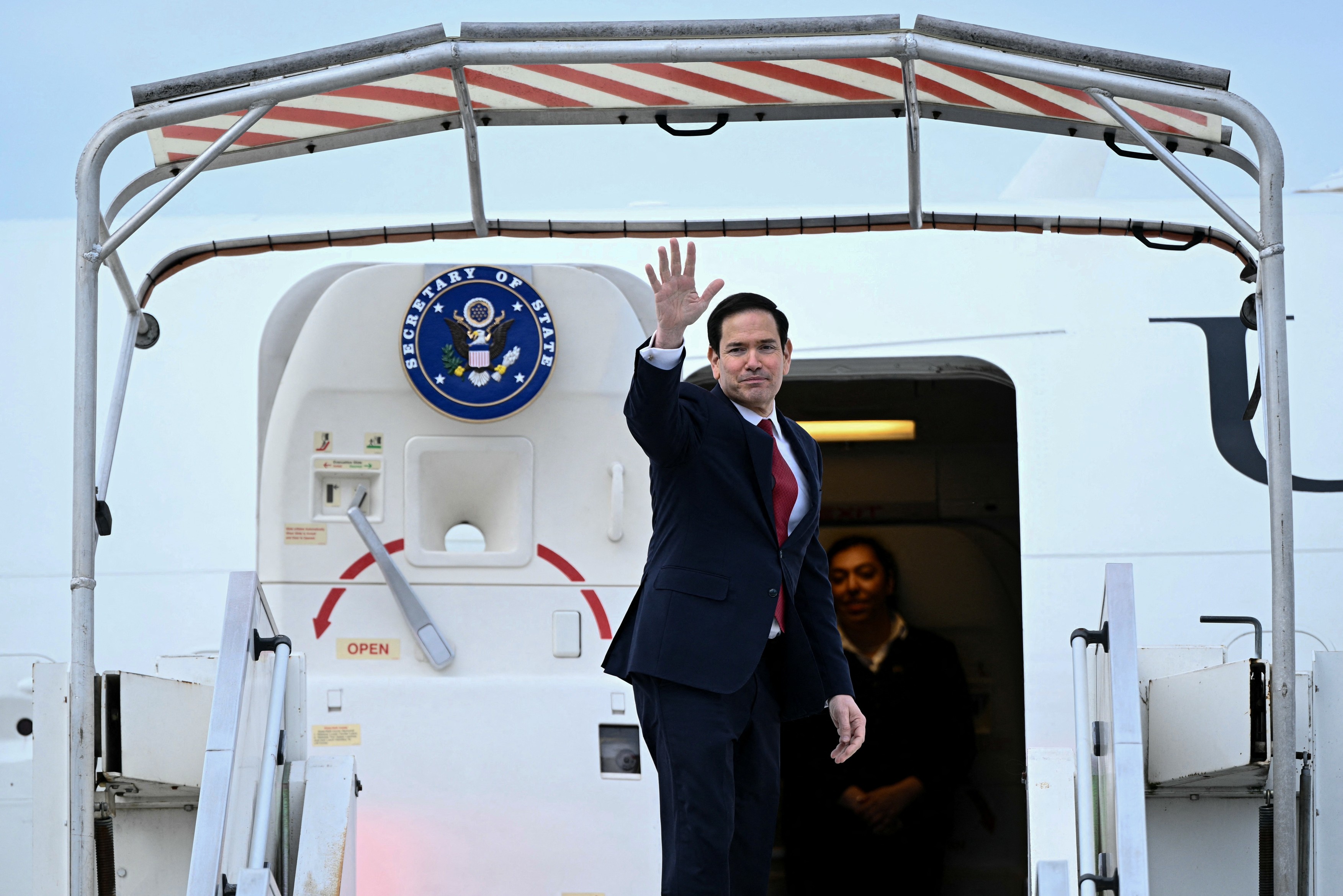 Marco Rubio scapă de critici în criza războiului SUA-Iran datorită poziției sale