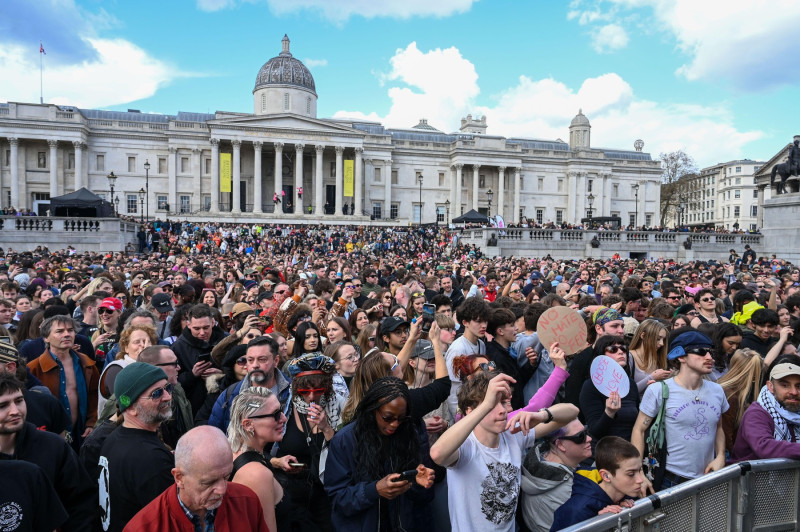 London, United Kingdom. 28 March 2026. The R3 Sound System operates during a Tomorrow Alliance protest, providing amplified audio for speeches and crowd coordination as demonstrators gather to campaign on political and social issues. Ehimetalor Unuabona/A