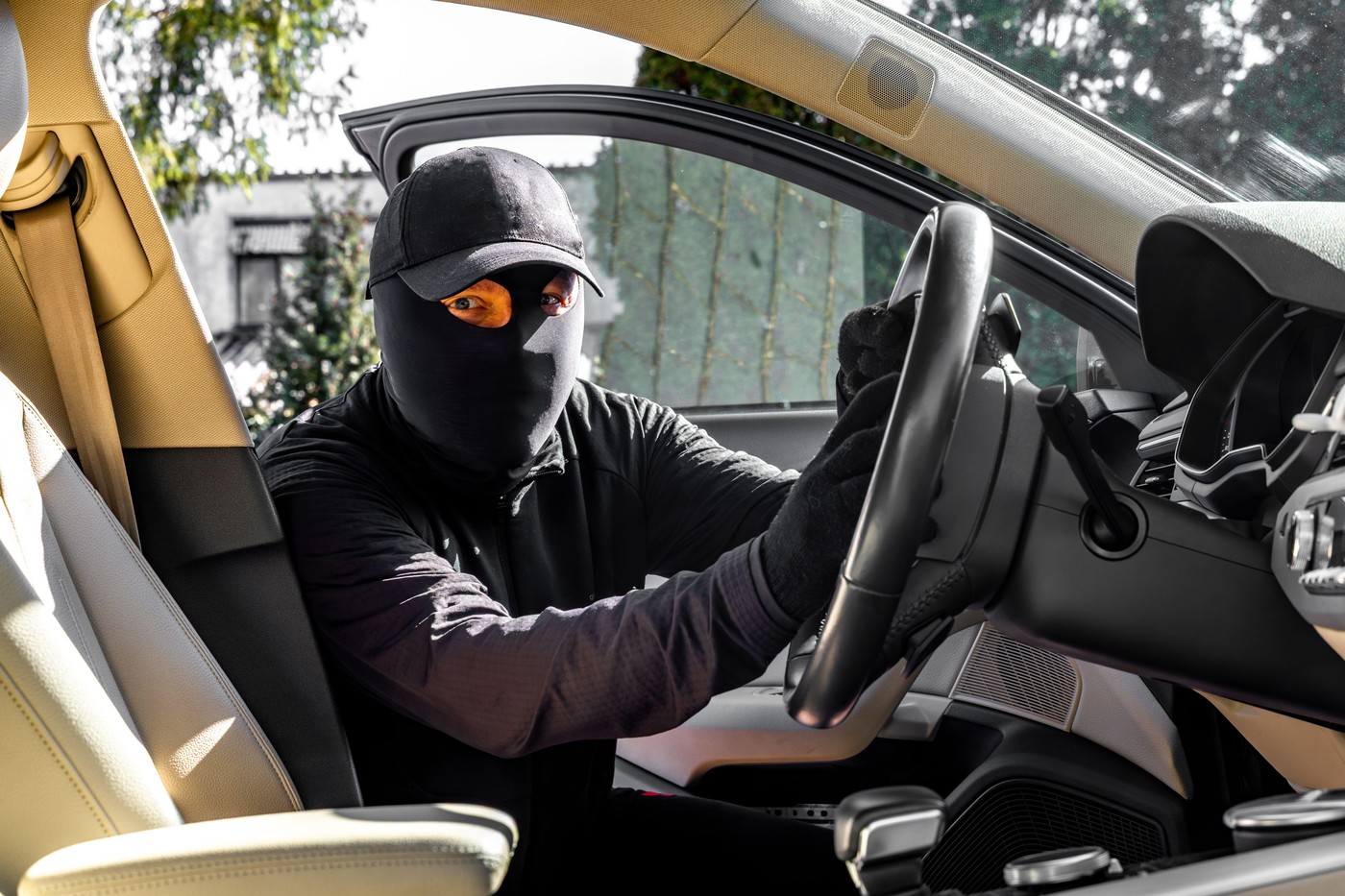 Temerile legate de furturile de mașini, pe fondul intenției Rusiei de a legaliza vehiculele furate din „state neprietenoase”