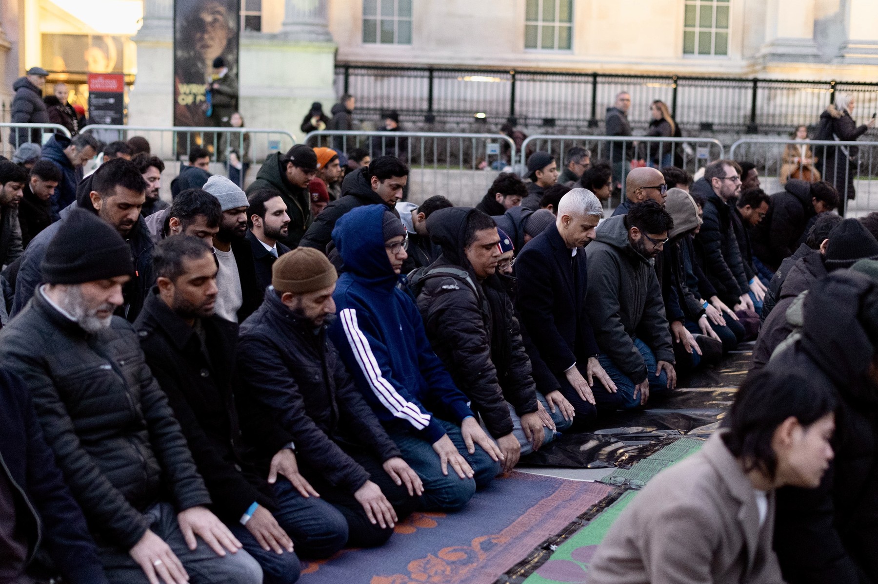 Scandal la Londra după o rugăciune publică a comunității musulmane: „Un act de dominaţie”