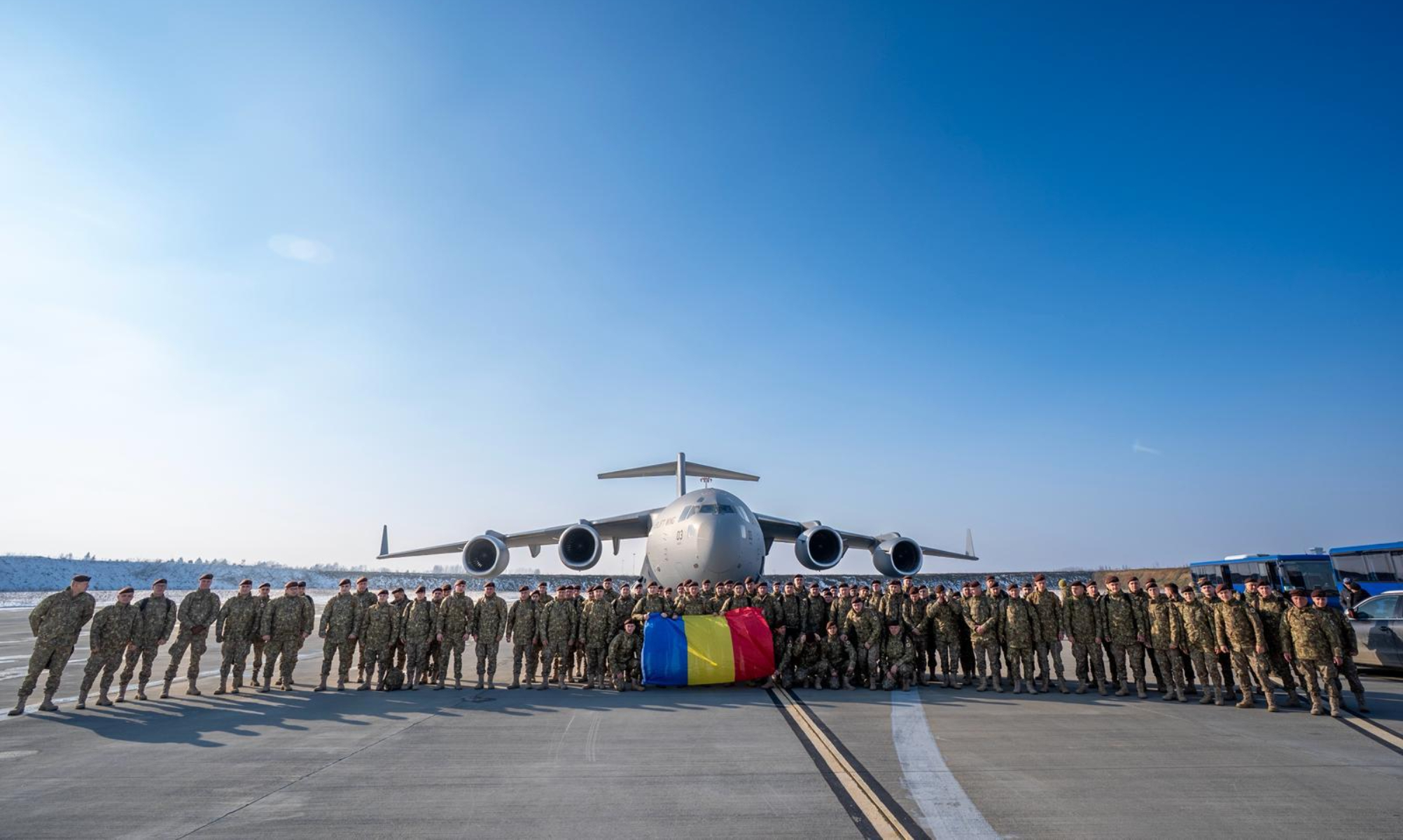 Toți militarii români dislocaţi în Irak au revenit în ţară, a anunțat Ministerul Apărării