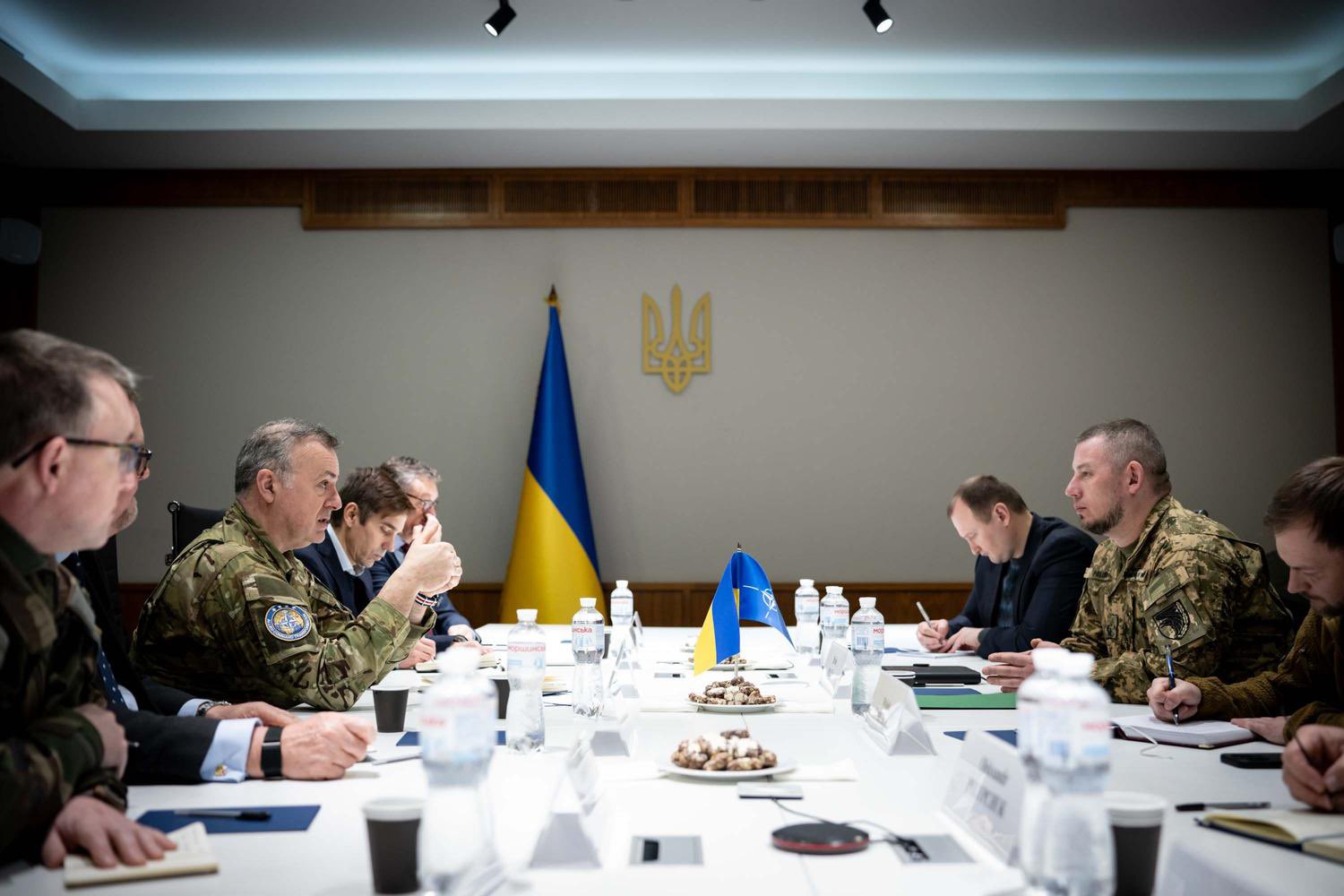 Prima vizită oficială a unei delegații NATO de nivel înalt în Ucraina de la invazia rusă din 2022