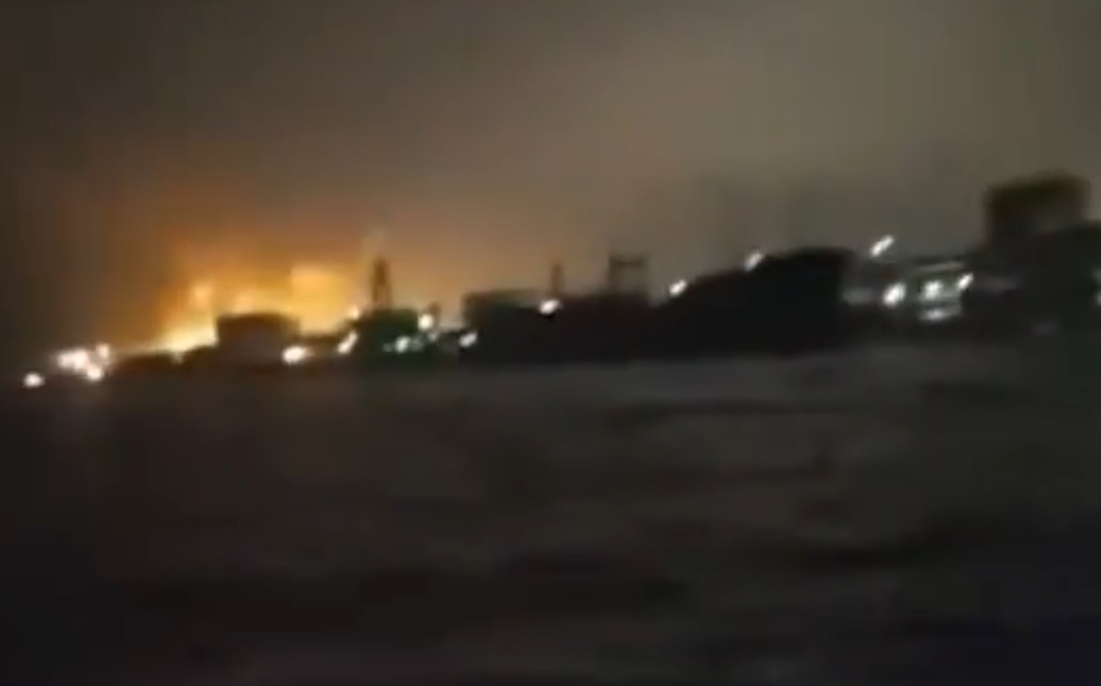 Atac cu drone asupra celui mai mare port rusesc pentru exportul de petrol de la Marea Baltică