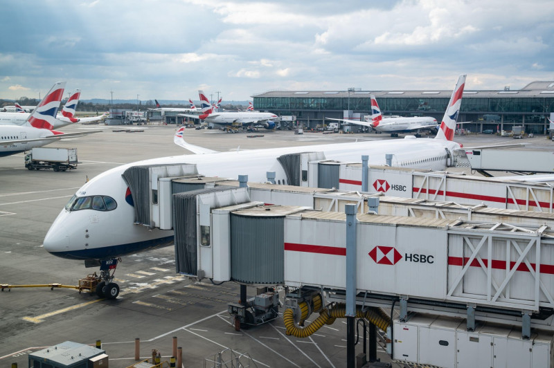 Avion British Airways pe aeroportul Heathrow