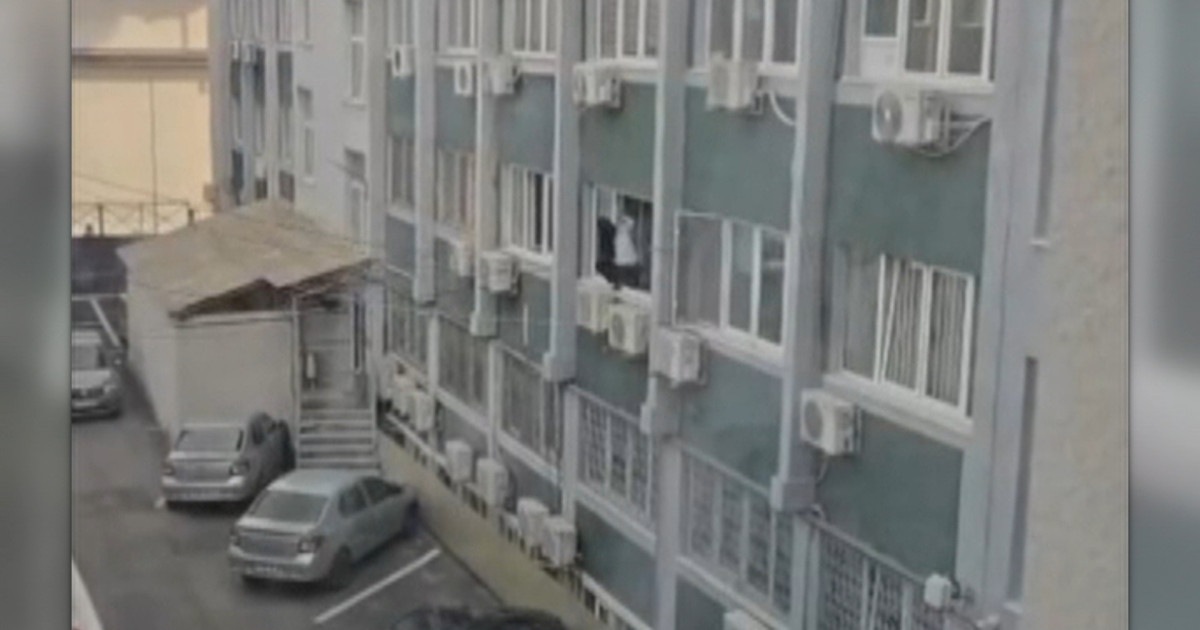 Ancheta internă la IPJ Vâlcea, după spălarea geamurilor