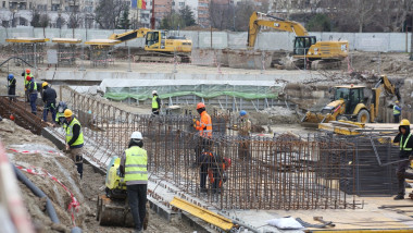 muncitori la planseul Unirii