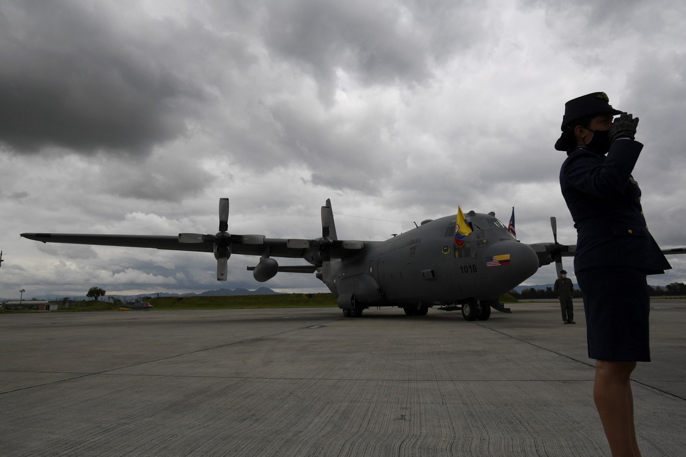 Un avion al armatei columbiene, cu aproximativ 100 de militari la bord, s-a prăbușit la decolare