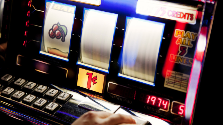 Primarul unui municipiu nu vrea interzicerea totală a sălilor de jocuri de noroc: „Nu iau niciodată exemplu de la Slatina”