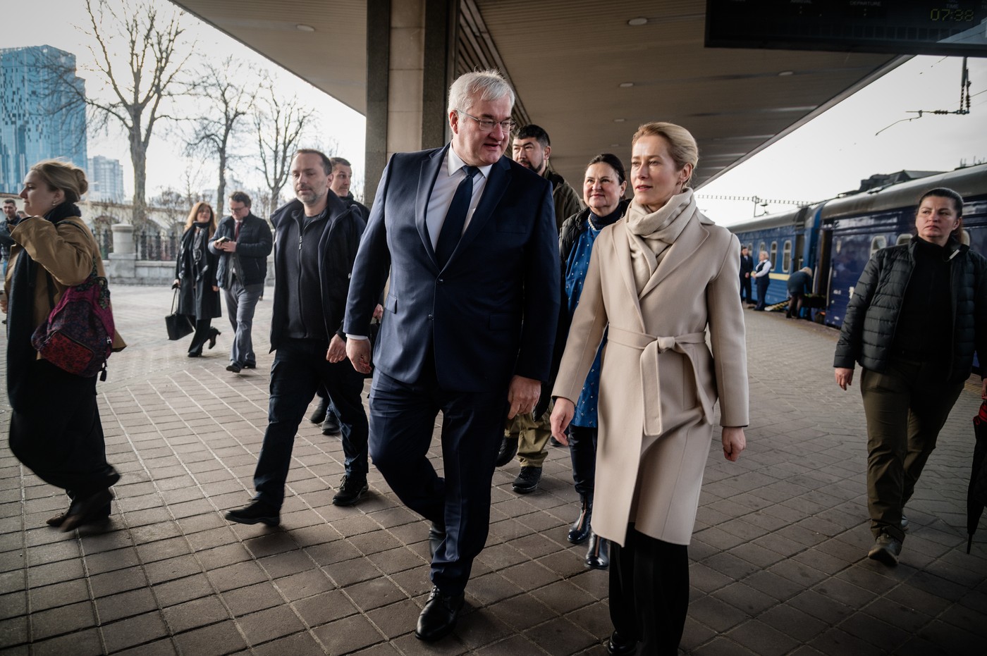 Kaja Kallas și miniștri de externe din UE au ajuns în Ucraina pentru comemorarea victimelor masacrului de la Bucea