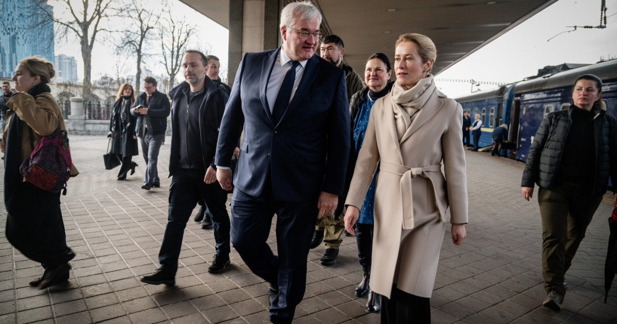 Miniștrii de Externe din UE, inclusiv Oana Țoiu, au comemorat în Ucraina masacrul de la Bucea