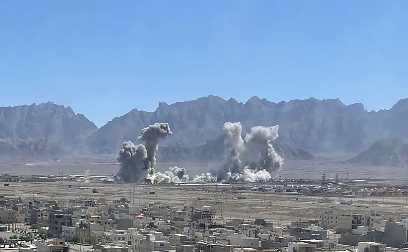 Război în Orientul Mijlociu, ziua 37: aviatorul american dispărut după prăbușirea unui avion F15 în Iran a fost salvat