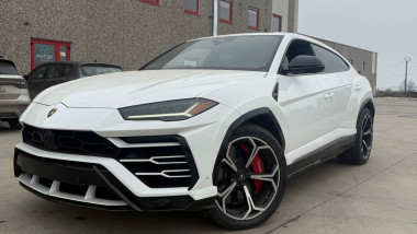 lamborghini urus alb