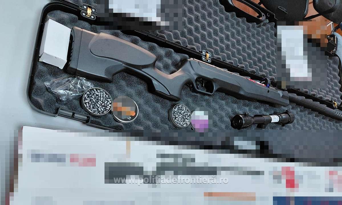 O armă și 200 de cartușe, găsite într-un colet, pe aeroportul din Cluj: pachetul era trimis din Cehia către o persoană din România