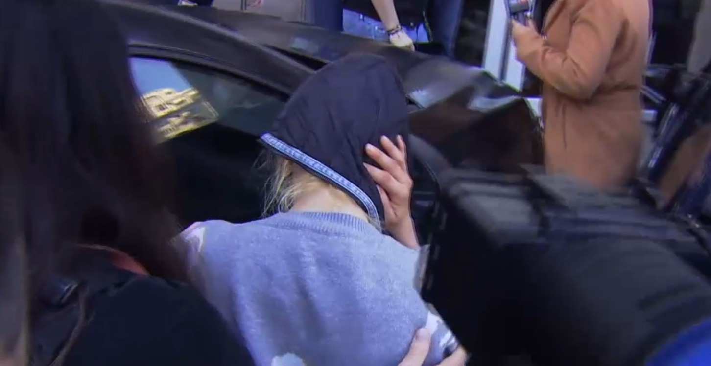 Un prim suspect în cazul medicului ucis și incendiat într-un apartament din București a fost dus la audieri