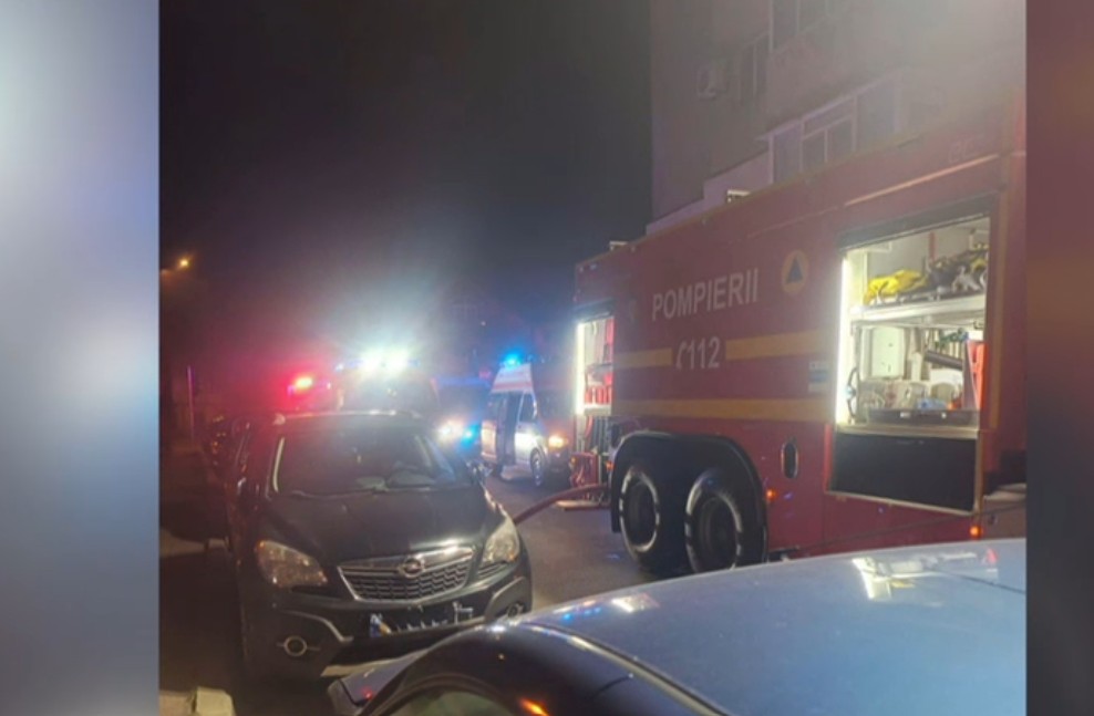 Sfârșit tragic pentru o mamă și fiul ei din Tulcea. Cei doi au murit într-un incendiu care le-a cuprins apartamentul