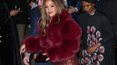 Jennifer Lopez stuns at Vanity Fair and Amazon MGM Studios Pre-Golden Globes party in Los Angeles