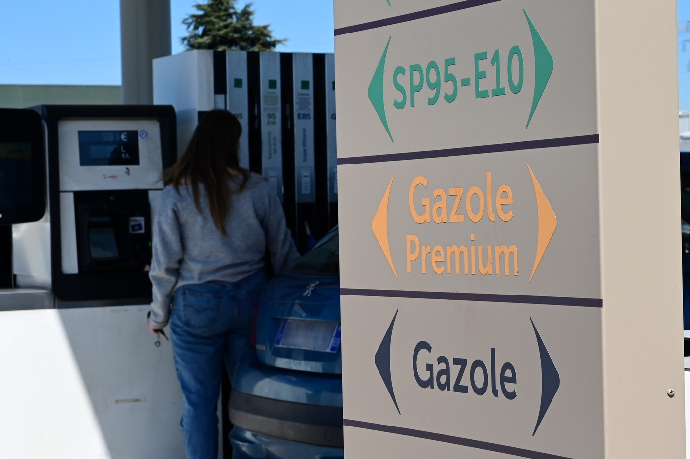 Probleme la benzinăriile din Franța: 12% au rămas fără unii dintre carburanţii pe care îi vând în mod obişnuit