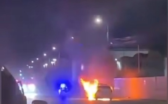 O maşină de poliţie a luat foc în trafic. Sindicaliștii acuză că mentenanța e superficială și problemele sunt ignorate. Reacția IGPR