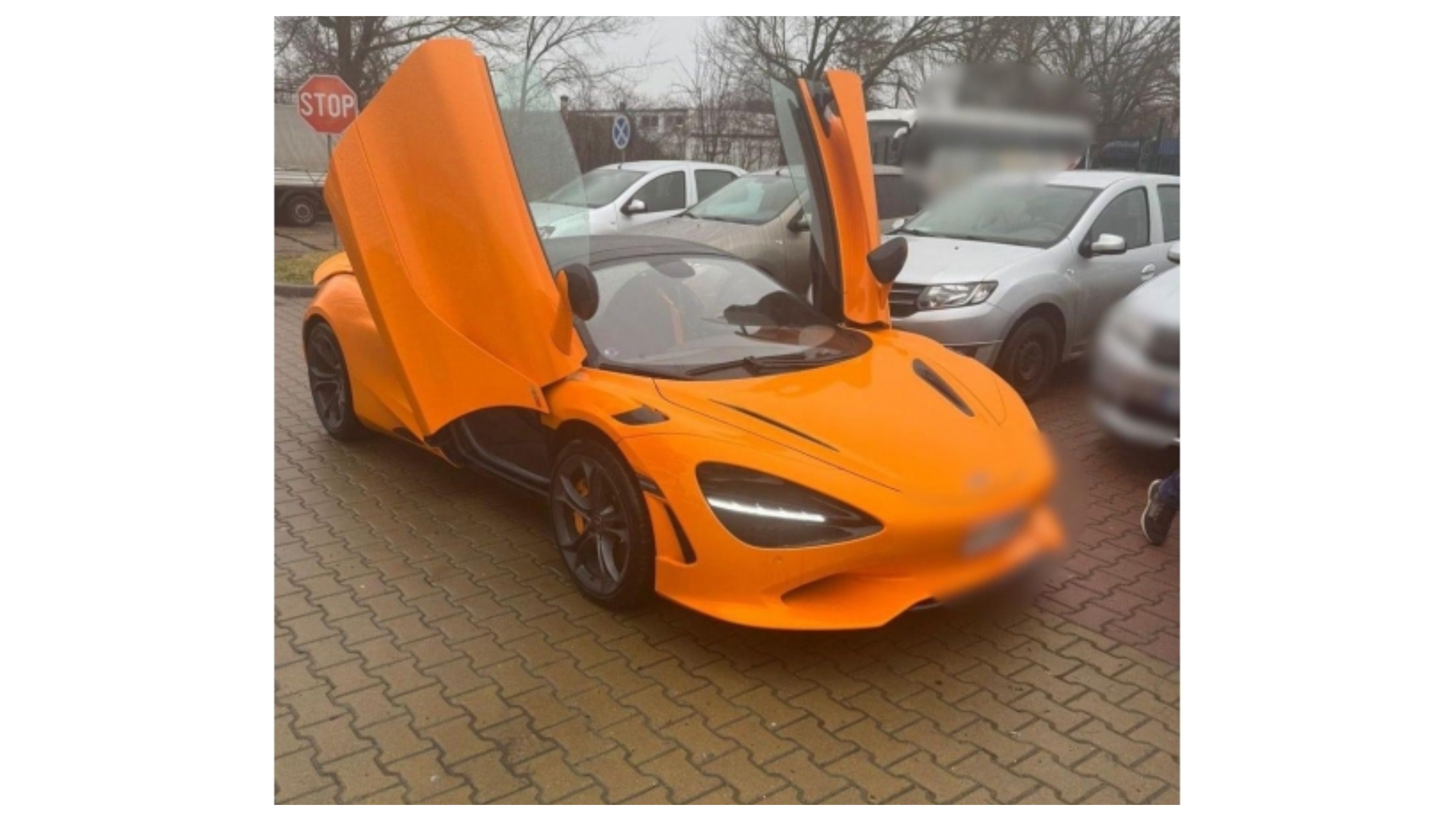 Mașini de lux de peste 1,2 milioane de euro, importate ilegal. Doi străini, sub control judiciar după percheziții în București