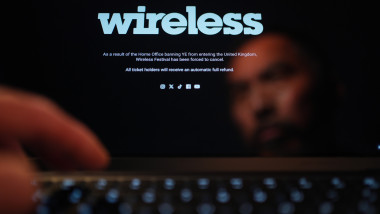 Kanye West blocked from travelling to UK