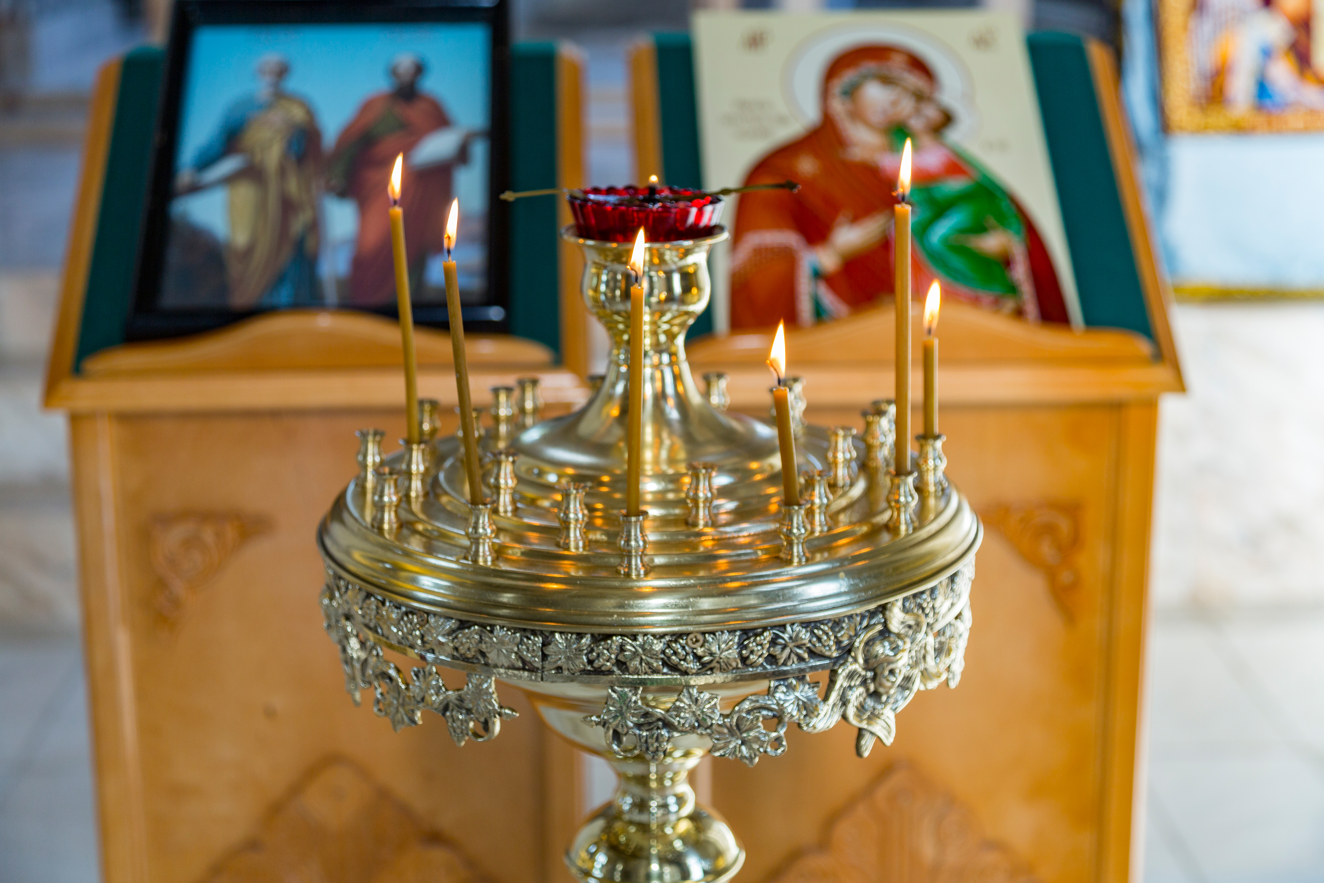 Ce nu este bine să faci în prima zi de Paște. Preotul explică obiceiurile pe care mulți români nu le respectă