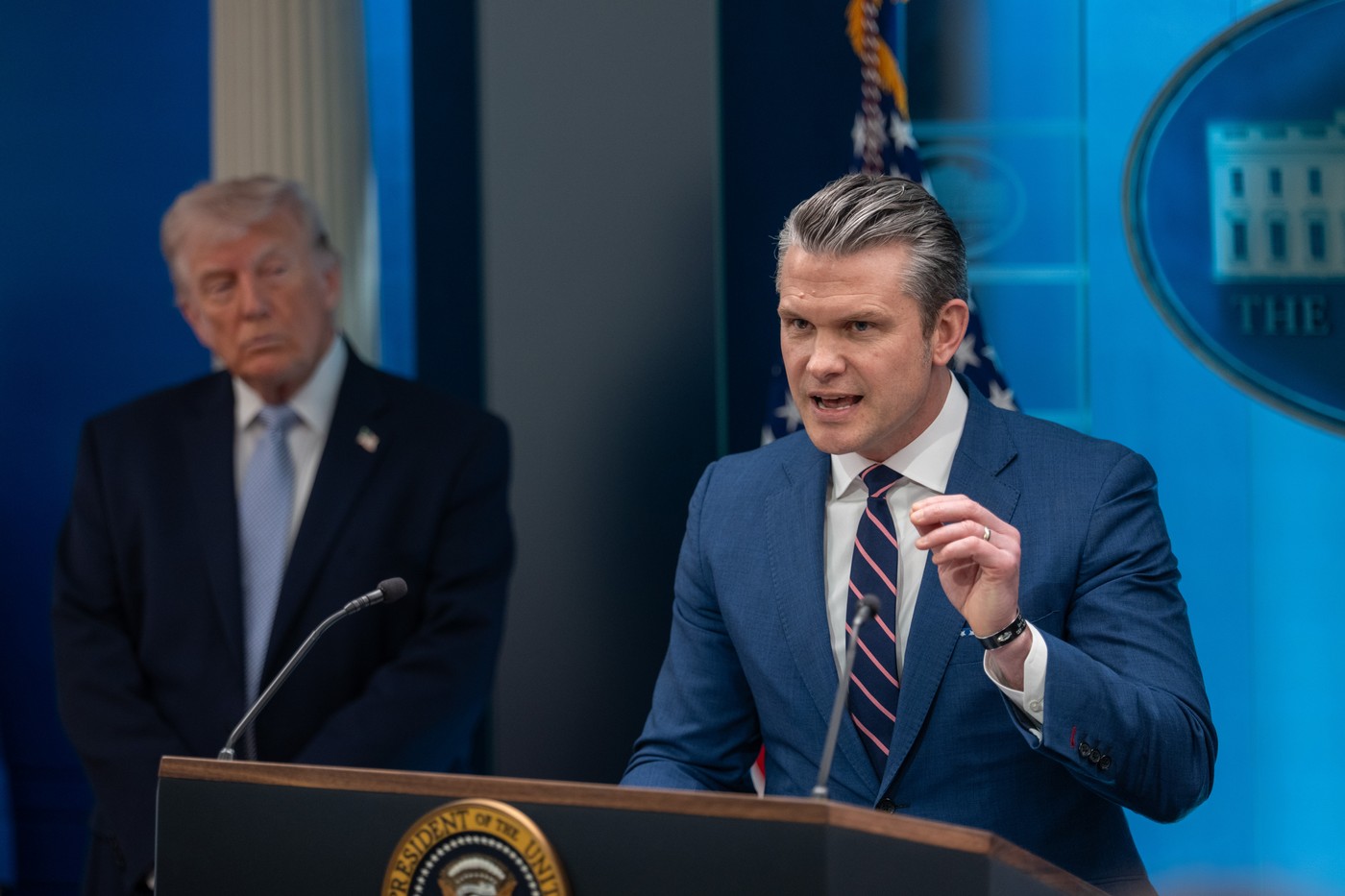 Pete Hegseth l-a indus în eroare pe Trump cu rapoarte false privind războiul din Iran (The Washington Post)