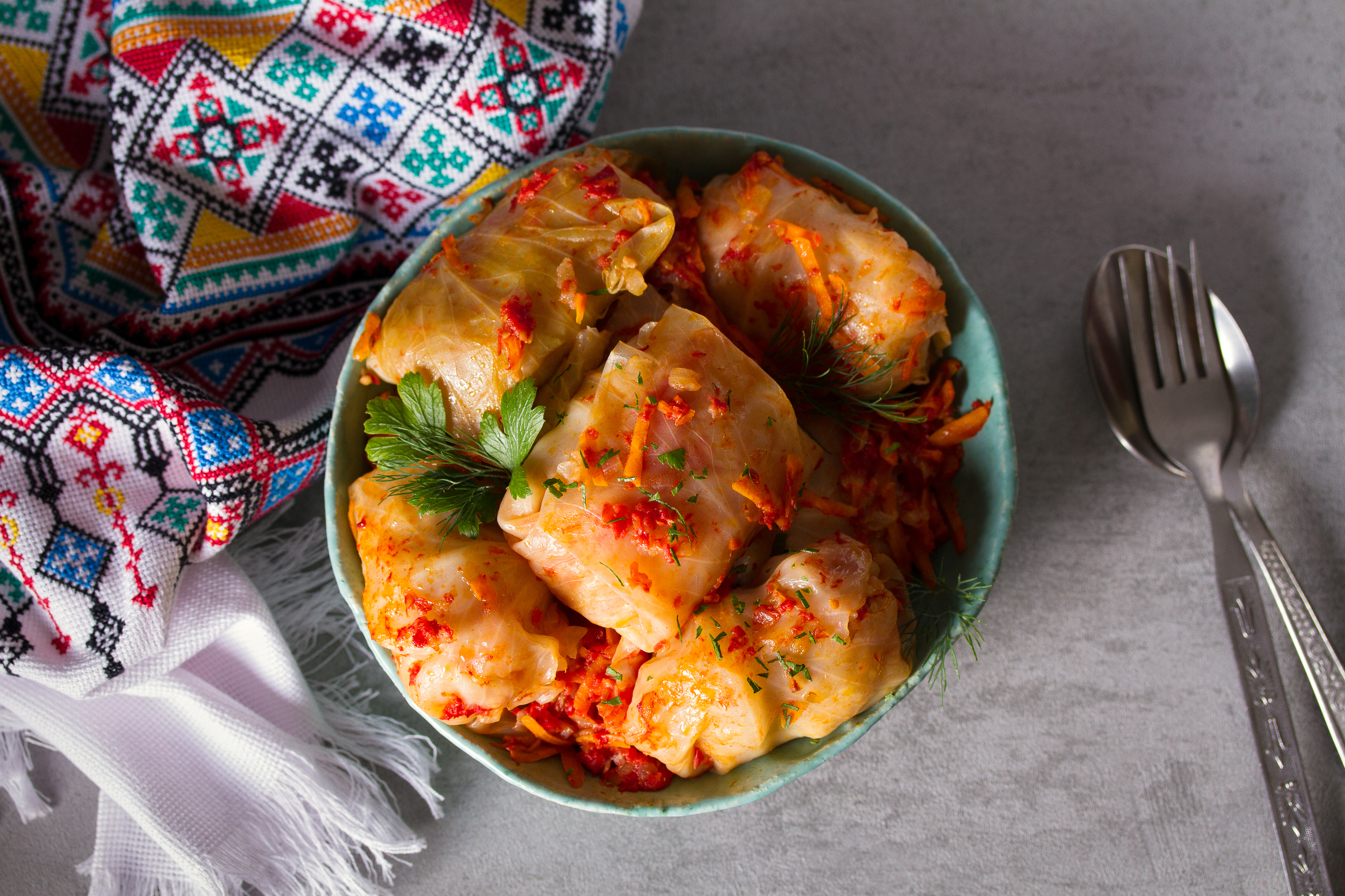 Rețete de sarmale pentru Paște 2026: Cum se prepară corect pentru un gust autentic, potrivit bucătarilor