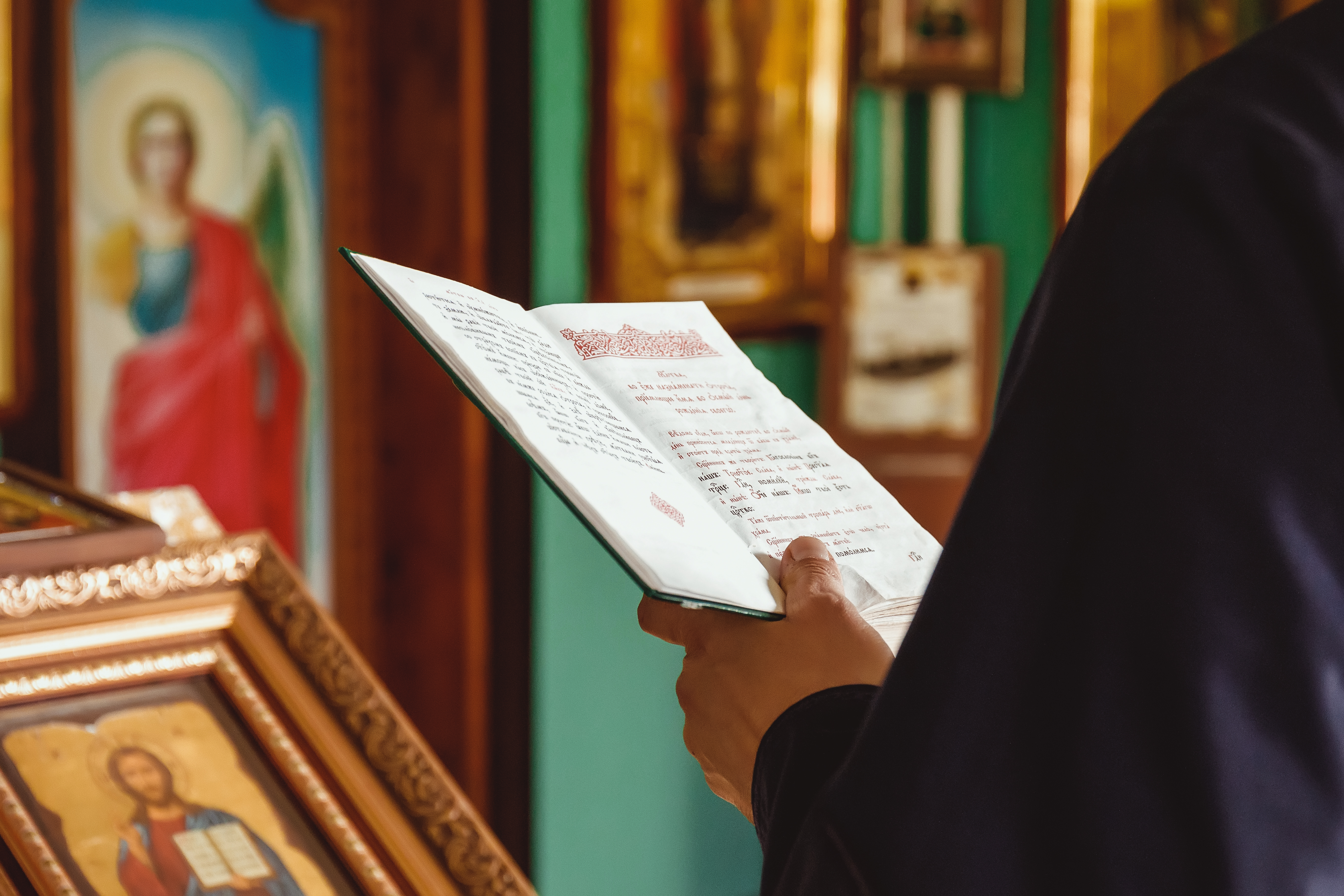 Ce rugăciune se spune de Paște: Semnificația versurilor rostite de Învierea Domnului 2026