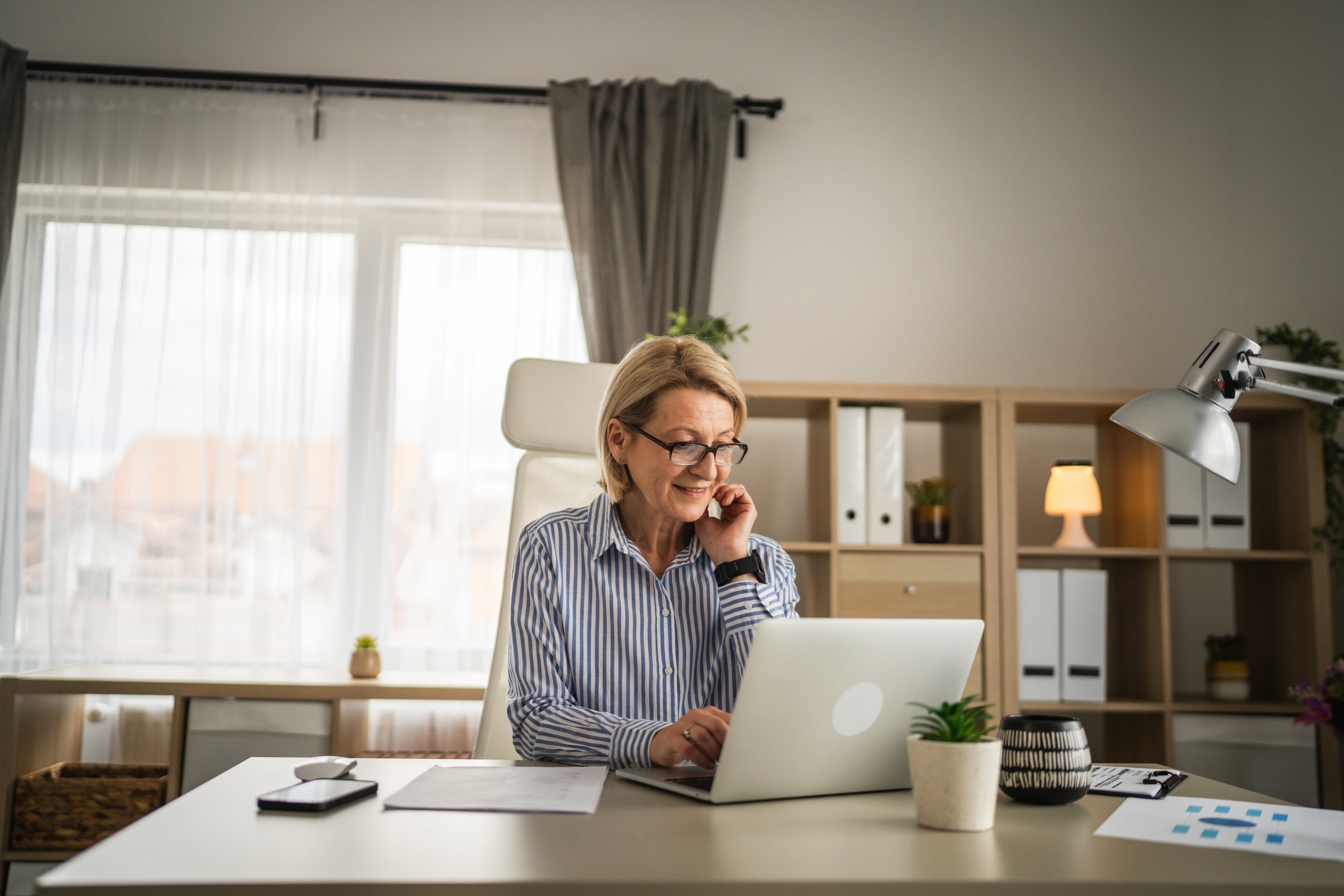 Drepturile angajaților care lucrează de sărbători legale. Cum sunt plătiți și când primesc zile libere, potrivit legi