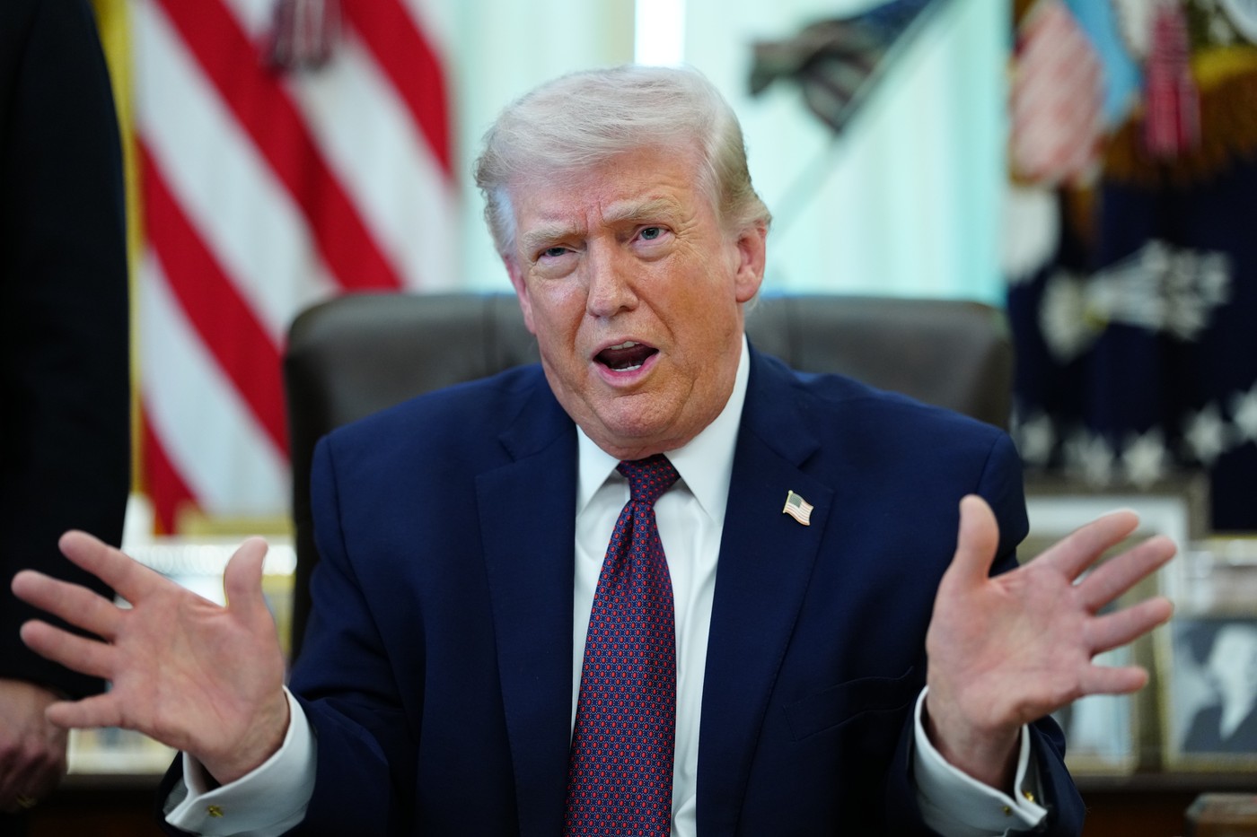 Trump susține că forțele SUA se vor retrage din Iran în „două-trei săptămâni”: „Nu contează dacă vin sau nu la masa negocierilor”