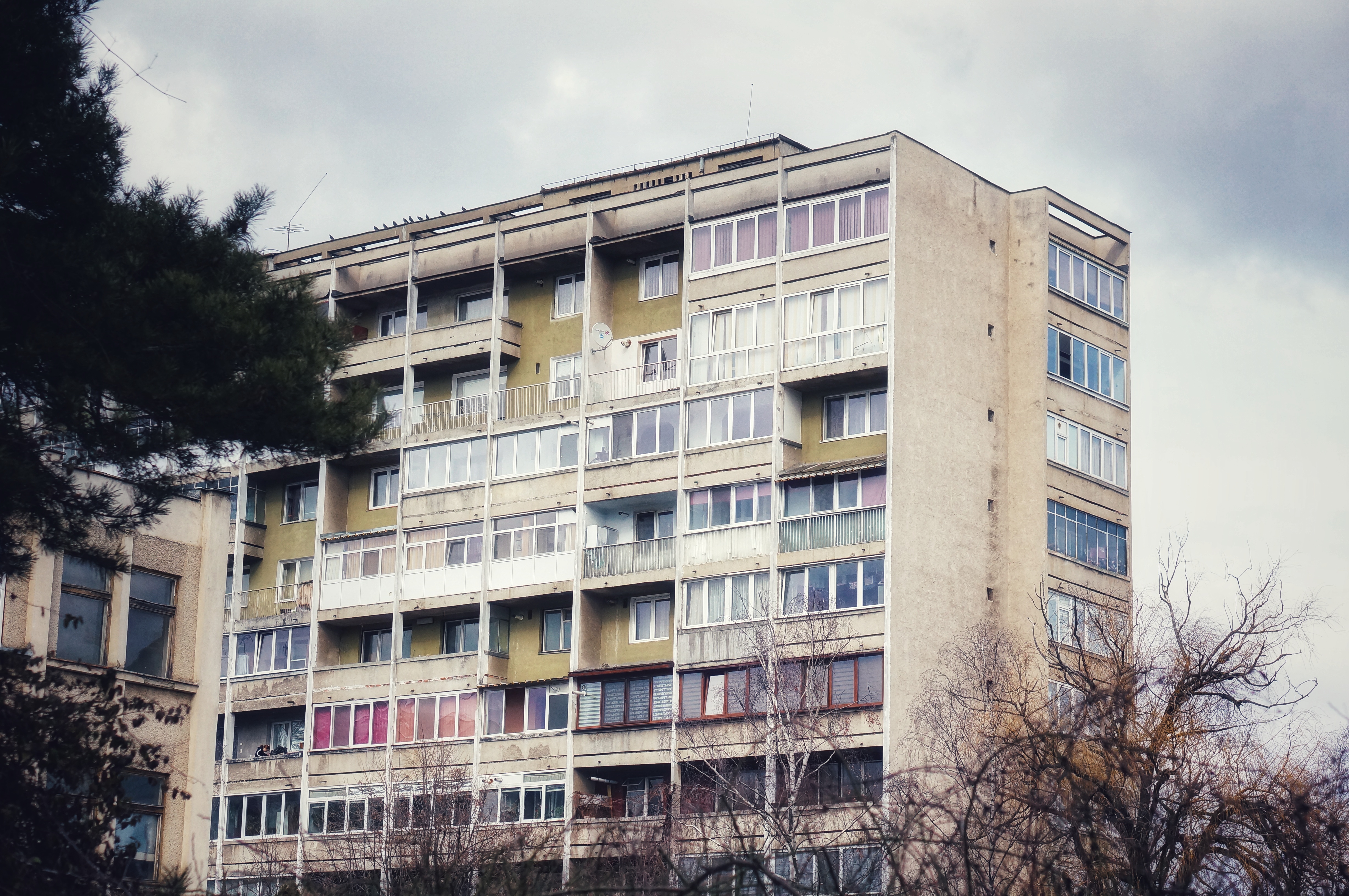 Guvernul a decis actualizarea chiriilor pentru locuințele de stat, după aproape 20 de ani. Cu cât cresc tarifele