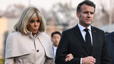 Emmanuel și Brigitte Macron.