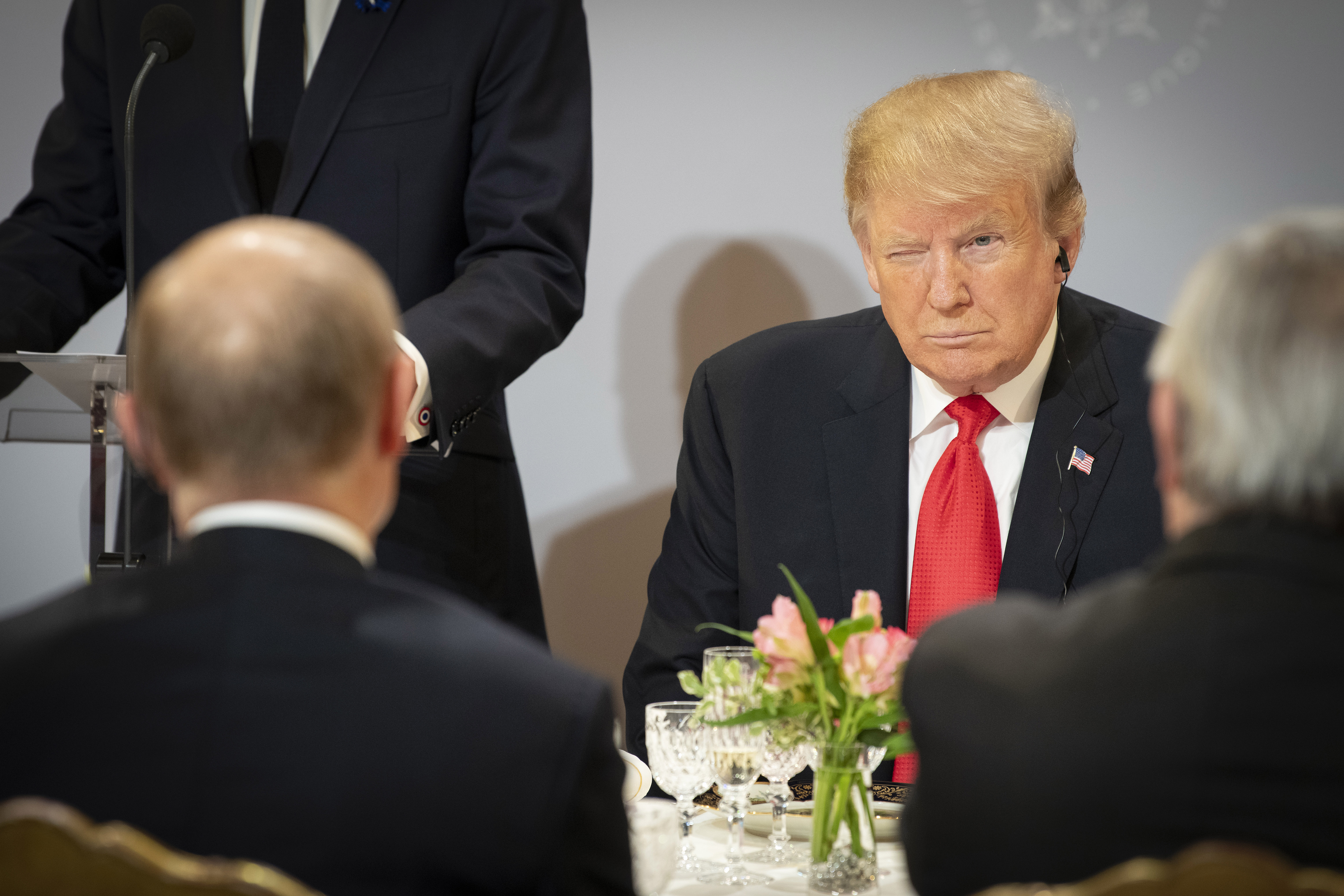 „Timpul trece, interesele se schimbă”. Simpla amenințare a lui Donald Trump cu ieșirea SUA din NATO aduce deja avantaje Rusiei