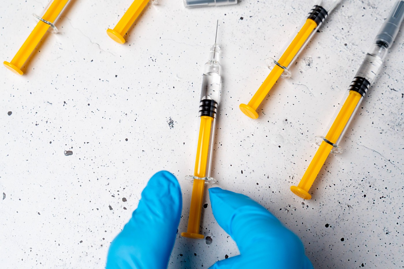 Polonia intenționează să distrugă 64 de milioane de doze de vaccin împotriva COVID-19 în urma hotărârii instanței de la Bruxelles