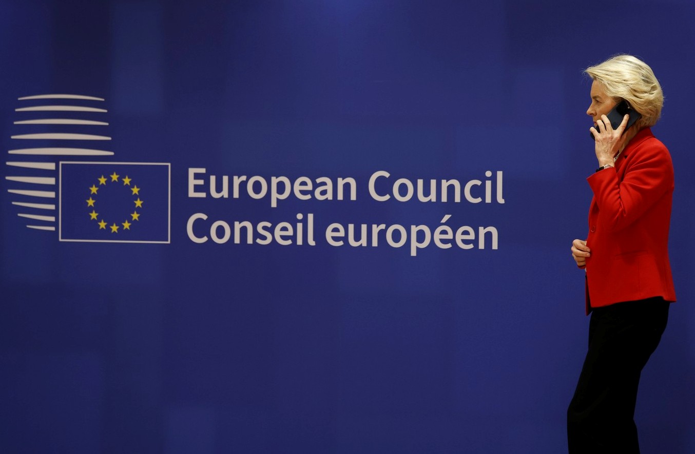 „Signalgate” în UE: Oficialii de la Bruxelles, sub asalt cibernetic. Telefoanele și sistemele IT sunt vizate de hackeri proruși