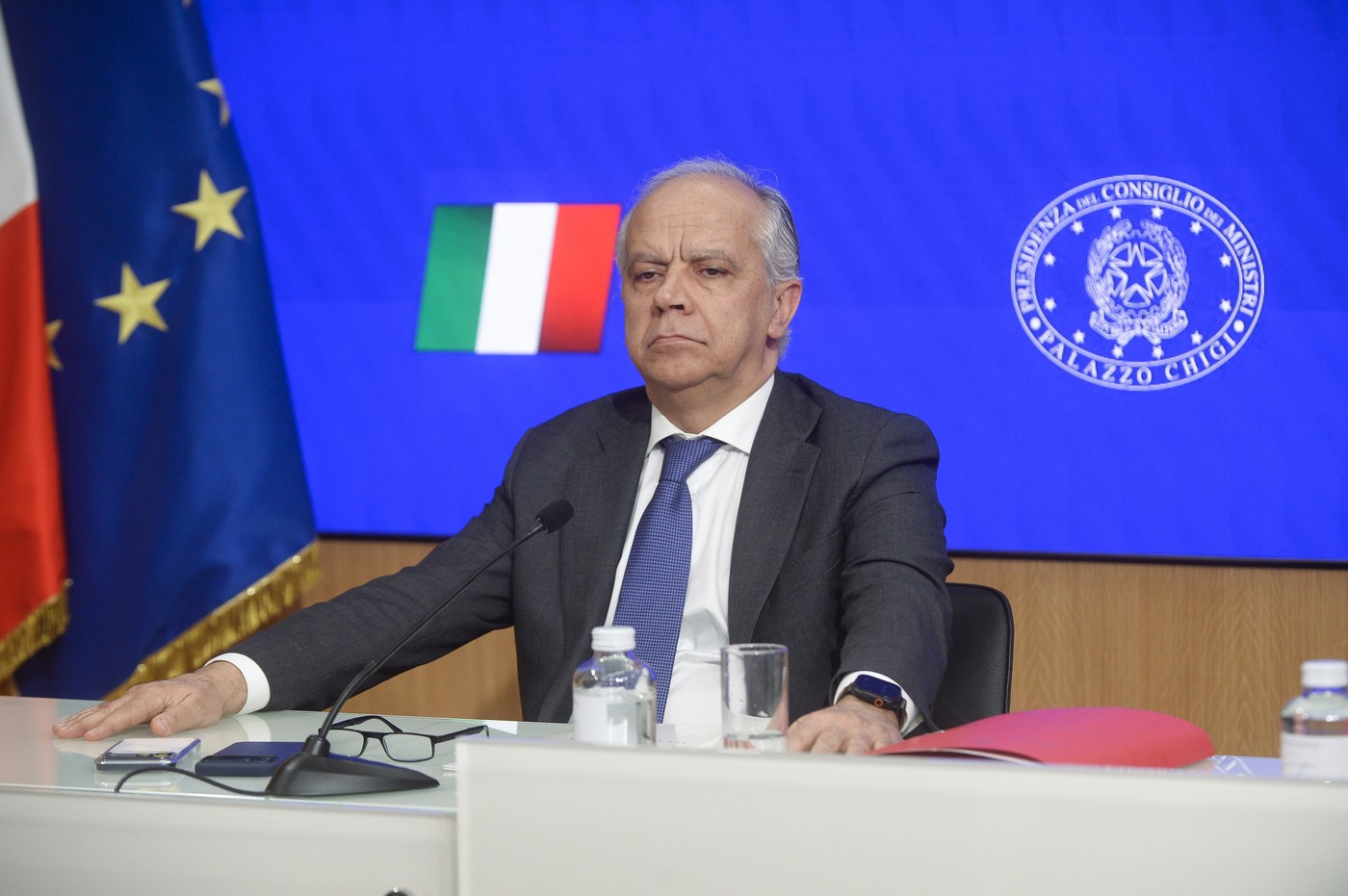 Scandal în Italia iscat de dezvăluirile unei jurnaliste. Susține că are o relaţie cu ministrul de interne, căsătorit şi tată a 2 copii