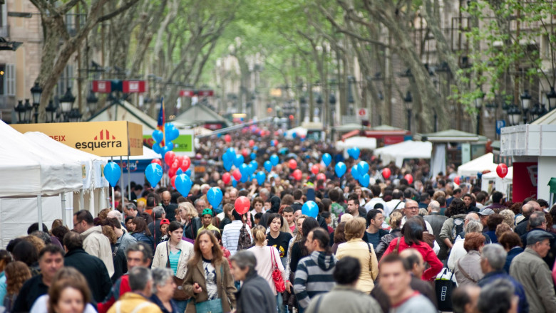 View of Las Ramblas crowded with poeple in the day of Sant Jordi