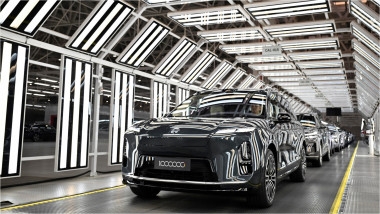 mașini electrice într-o fabrică din China