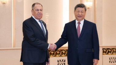 Serghei Lavrov și Xi Jinping.