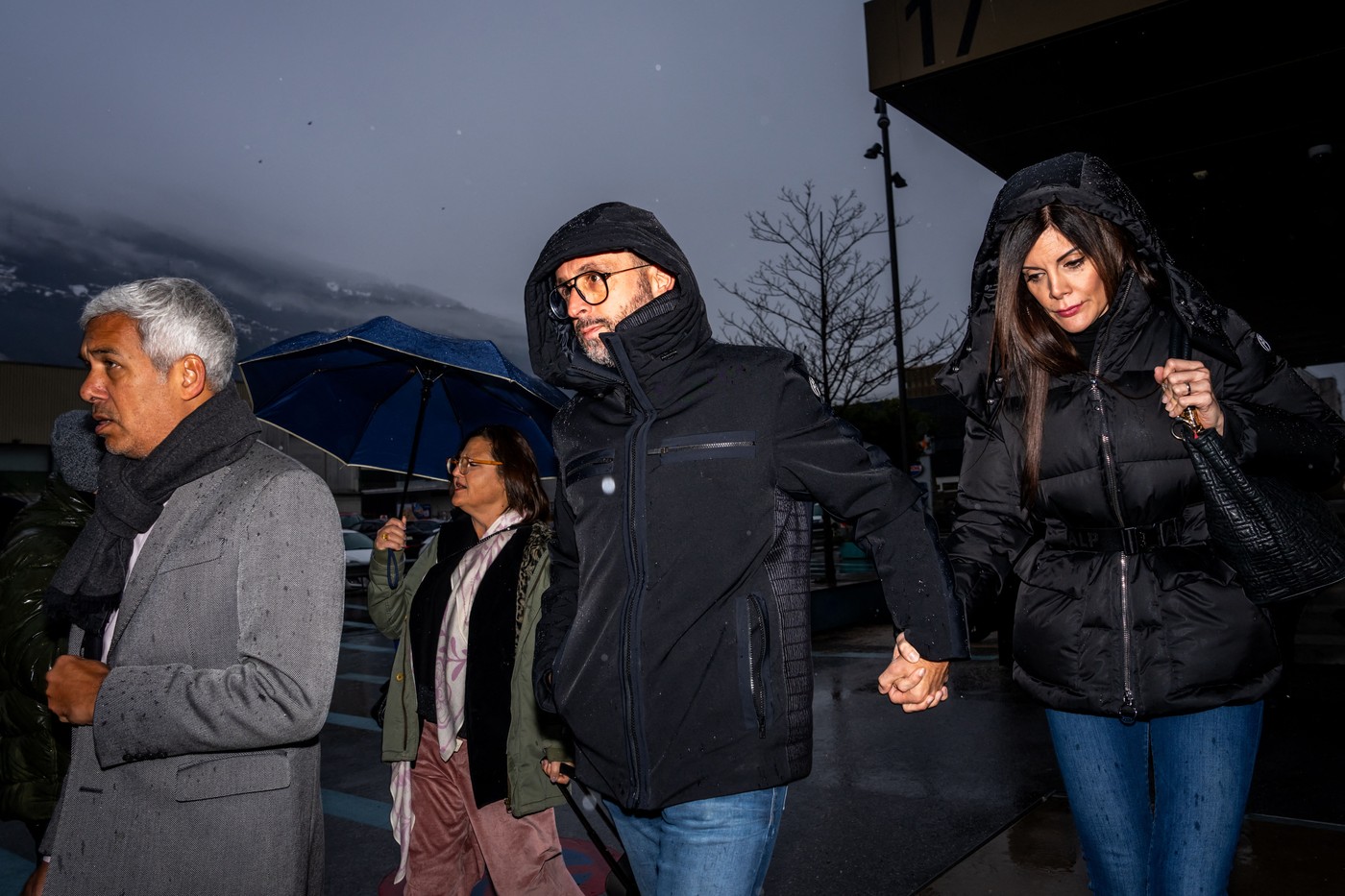 Proprietarii barului elvețian „Le Constellation”, care a ars în noaptea de Anul Nou, puși sub acuzare