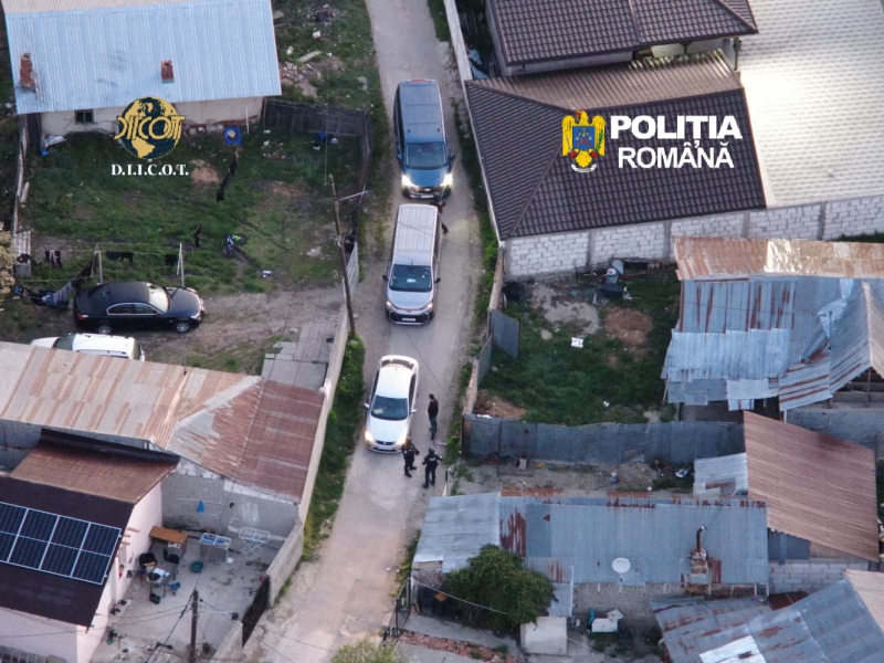 Rețea de trafic de persoane, acuzată că a exploatat sexual tinere în Europa timp de 5 ani. Percheziții în patru judeţe şi în Capitală